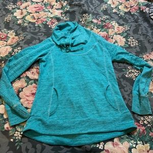 Like new Pullover sweatshirt